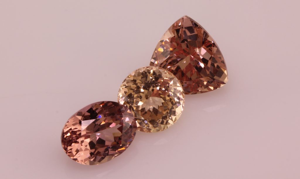 3 Lotus Garnet stones