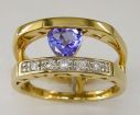 14KY Tanzanite & Diamond Ring : R16DUJ2I