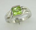 Peridot Buff 14K Gold Ring : R61XCNTBW