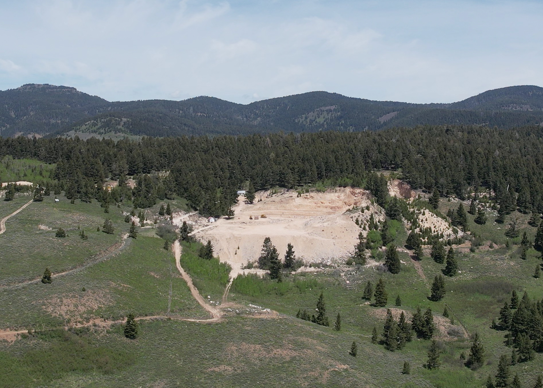 WHERE IT BEGANFounded in May 1973, Frank Farnsworth began mining Idaho Opal in Spencer, ID. He then began fashioning it into gemstones, setting it into simple jewelry, and setting the foundation of Idaho Opal & Gems.